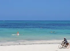 Zanzibar-beach-Indian-ocean